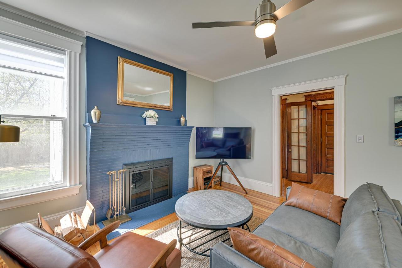 Spacious Historic Home In The Berkshires! Pittsfield Exterior photo