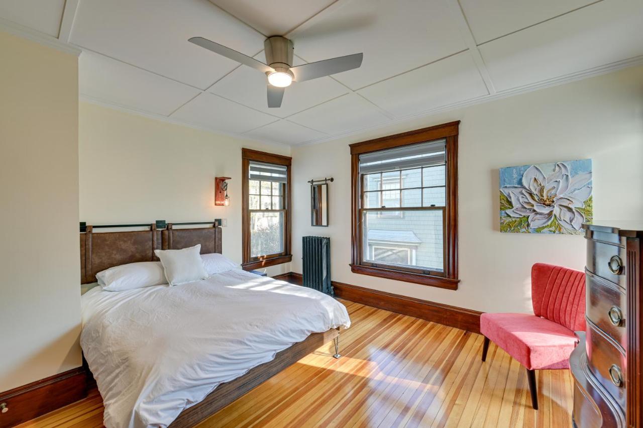 Spacious Historic Home In The Berkshires! Pittsfield Exterior photo
