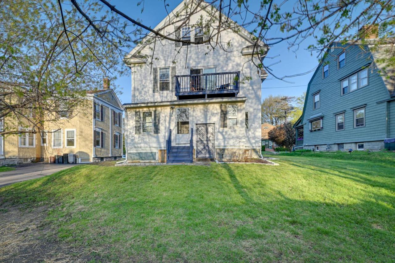 Spacious Historic Home In The Berkshires! Pittsfield Exterior photo