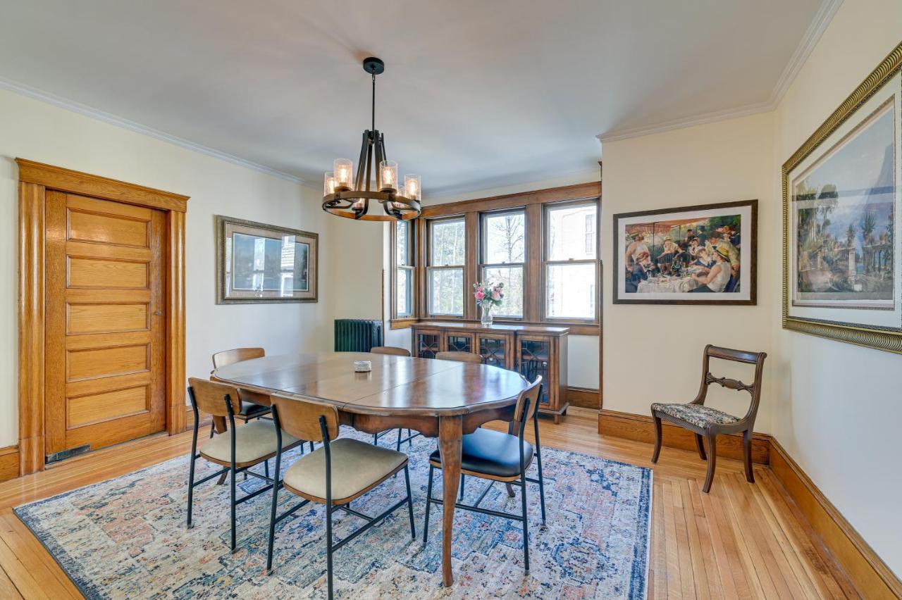 Spacious Historic Home In The Berkshires! Pittsfield Exterior photo