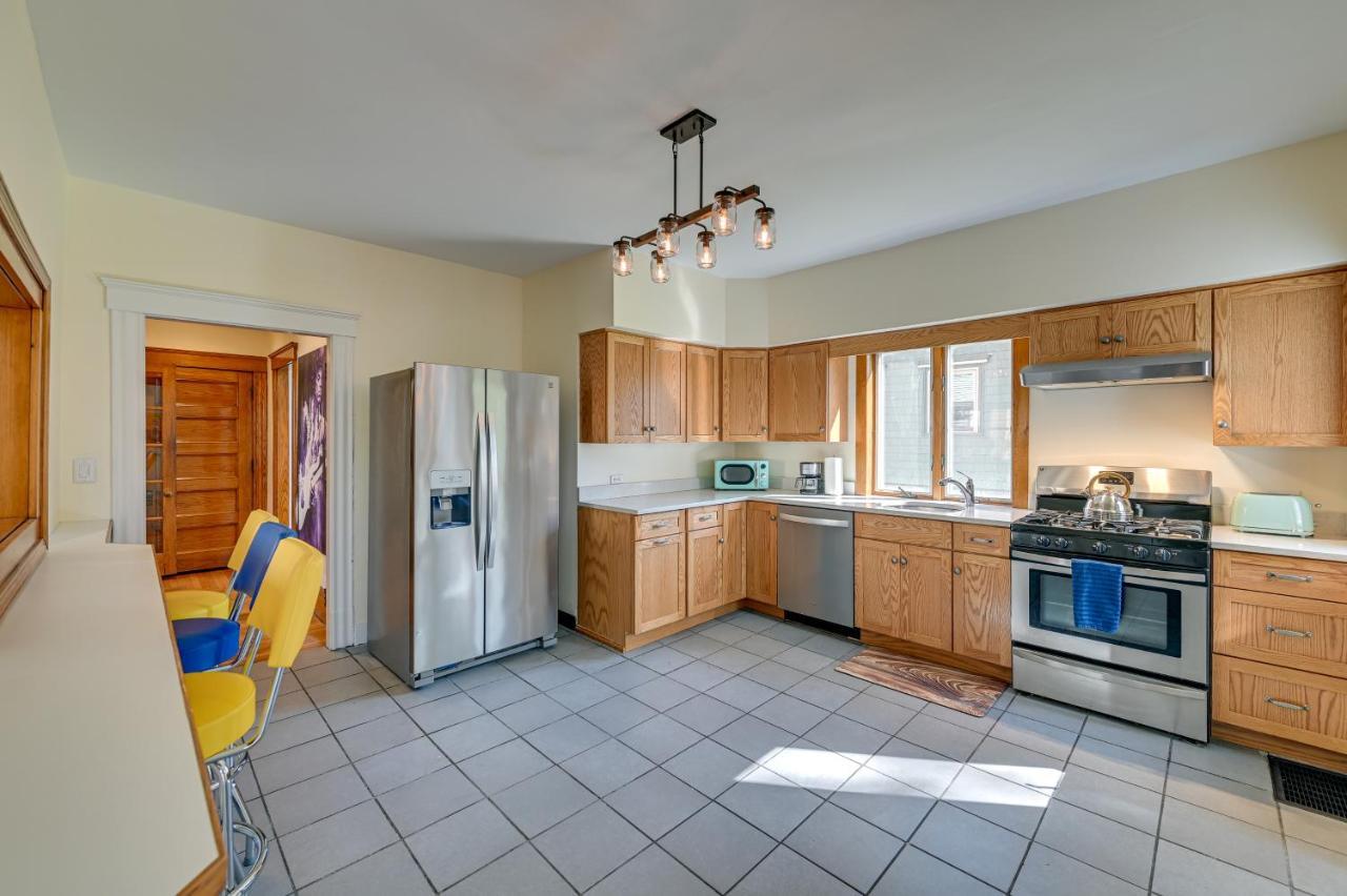 Spacious Historic Home In The Berkshires! Pittsfield Exterior photo