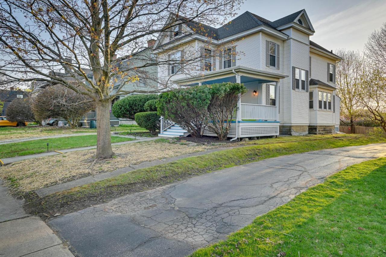 Spacious Historic Home In The Berkshires! Pittsfield Exterior photo