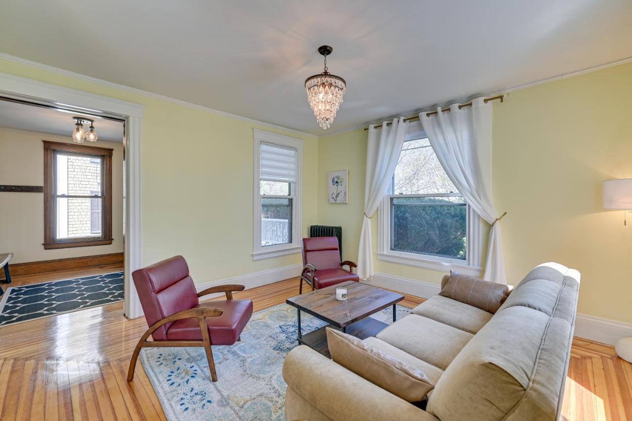 Spacious Historic Home In The Berkshires! Pittsfield Exterior photo